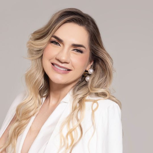 Juliana Sales, Ginecologista Recife