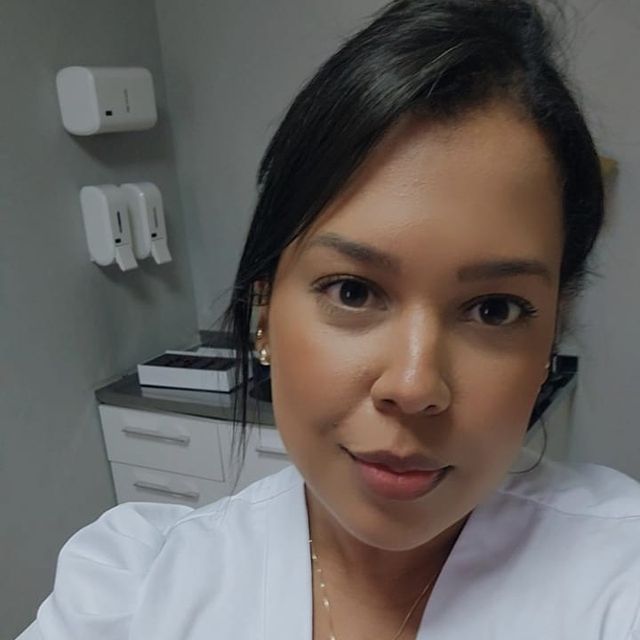 Iana Coutinho Dos Anjos .