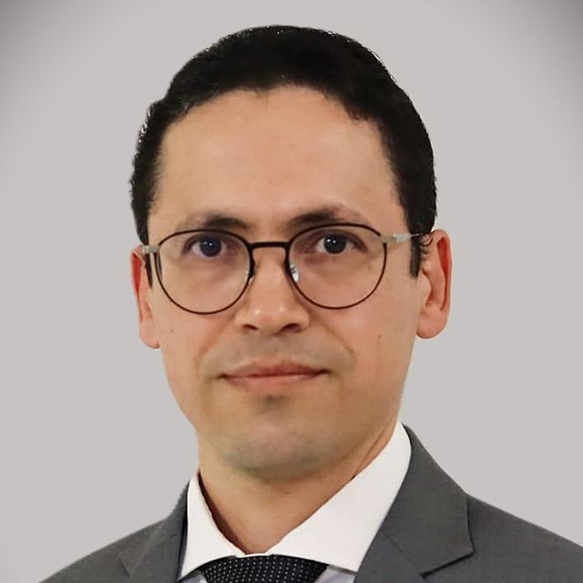 Adilson  Juvino de Sousa Júnior, Neurocirurgião Caruaru