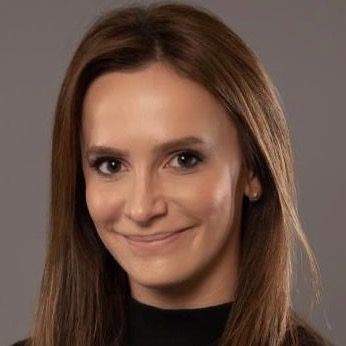 Karina Carvalho Higa, Médico clínico geral Curitiba
