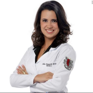 Júlia Bianchi Brito, Cirurgião pediátrico Belo Horizonte