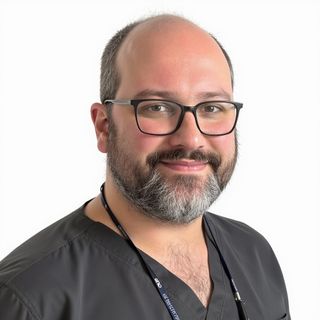 Dr. Manuel Mallol Simmonds