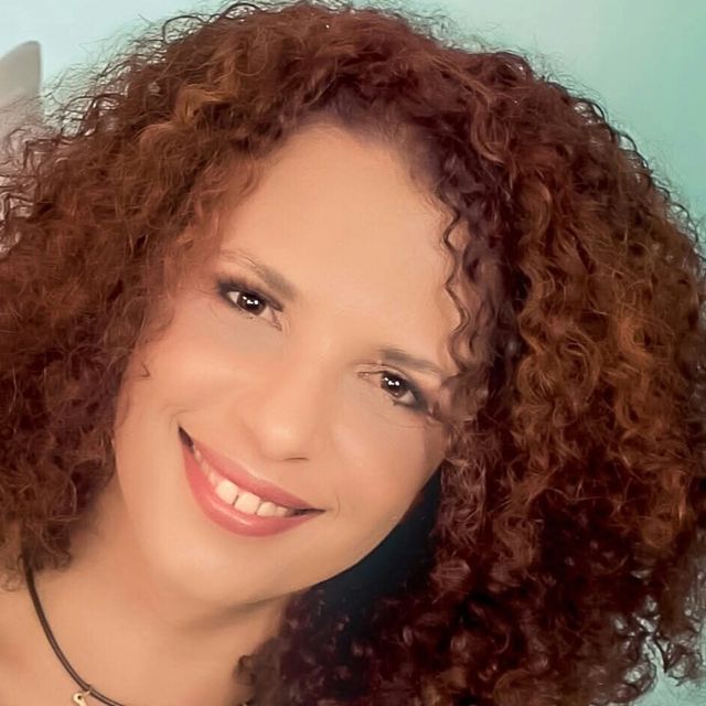 Emiliana De Jesus Massena Gelio, Ginecologista Macaé