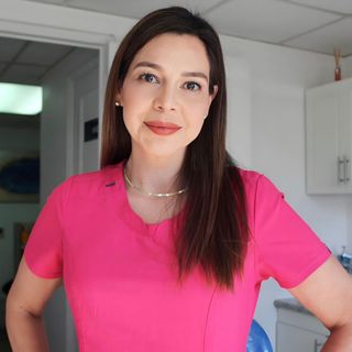 Acercar imagen: Veronica Martinez Flores, Dentista La Serena