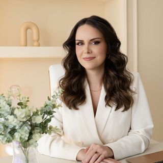 Dra. Ana Maria Baseggio Ubialli