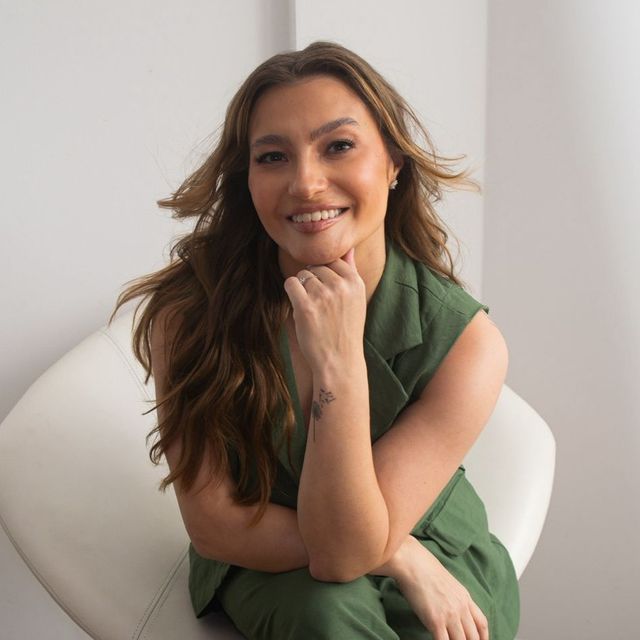 Karina Fernanda Bortoloto Predolin, Dermatologista Curitiba