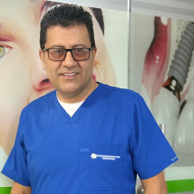 William Robinson Pozo Rueda, Odontólogo Pasto