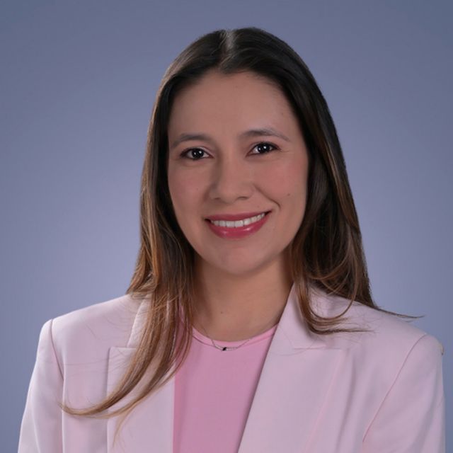 Erika Lorena Torres Betancourth, Ginecólogo Cali
