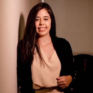 Adriana  Brutti Medeiros, Terapeuta ocupacional Charqueadas