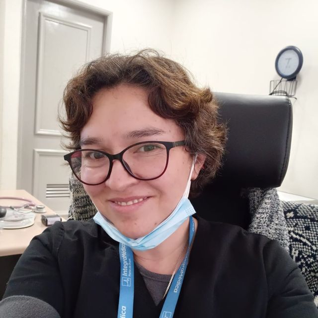 Ghislaine Stephanie Hauser Vargas, Médico general San Miguel