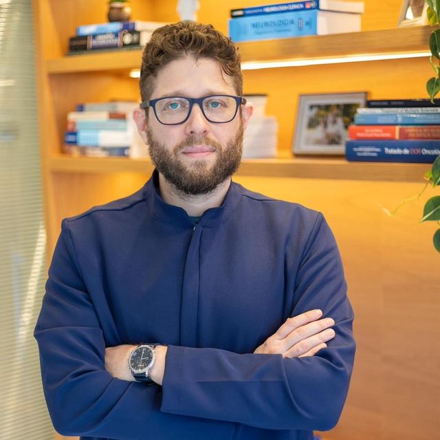 Paulo Vitor Castro Perin, Neurologista Atibaia