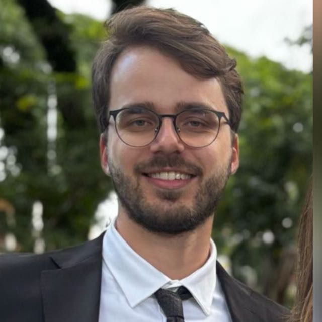 Lucas  Demetrio Sparaga , Otorrino Curitiba