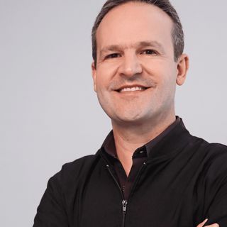 Dr. Solon Luciano Gomes de Souza