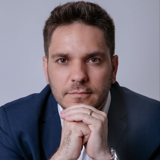 Julio Cesar  Araujo, Psiquiatra Guarulhos