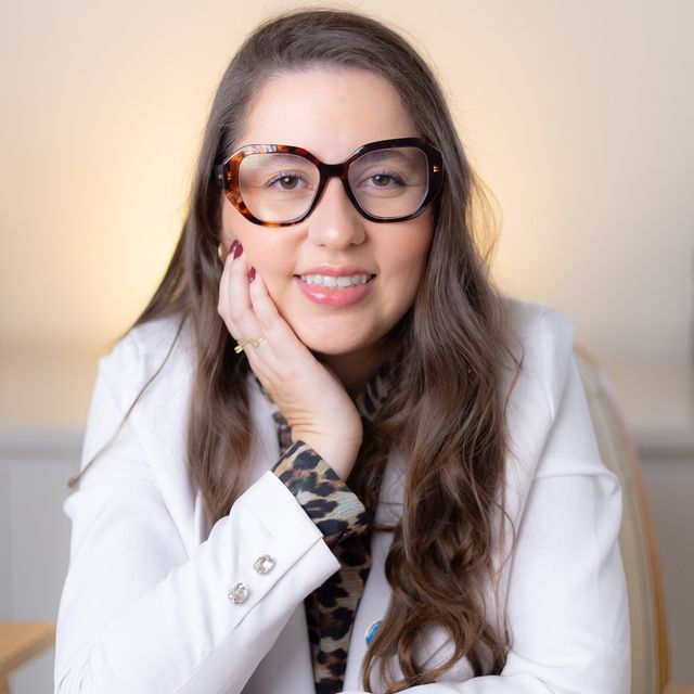 Thaíssa Martins, Especialista em Clínica Médica Araxá