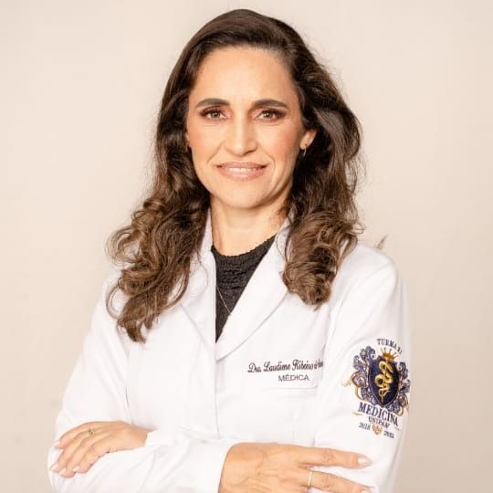 Laudiene Ribeiro de Souza, Dermatologista Patos de Minas