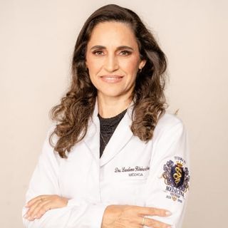 Ampliar imagem: Laudiene Ribeiro de Souza, Dermatologista Patos de Minas