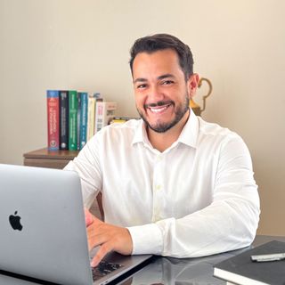 Dr. Jhonas Geraldo Peixoto Flauzino