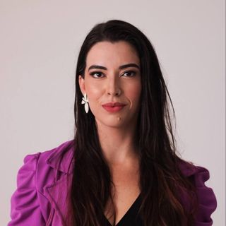 Dra. Rayra Alcure Silva