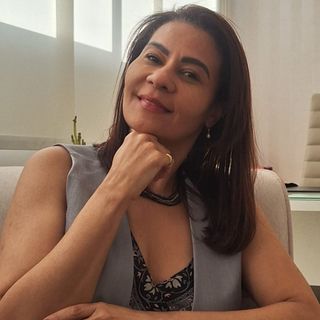 Dra. Livia  Scheiner