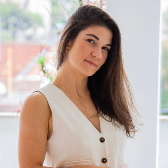 Larissa Hammes, Ginecologista Curitiba