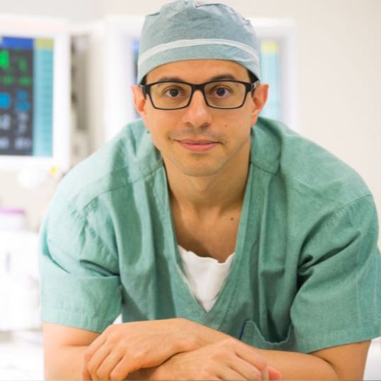Thiago  Ribeiro, Cirurgião do aparelho digestivo São Paulo
