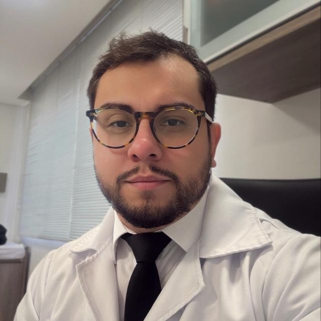 Juliano Medeiros, Ortopedista - Traumatologista Curitiba
