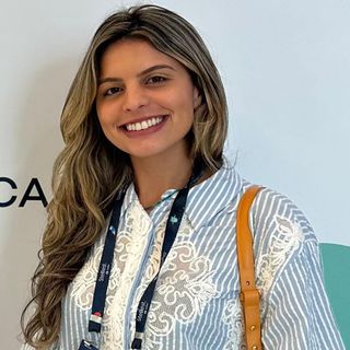 Julia de Mello Ganem, Oftalmologista Rio de Janeiro