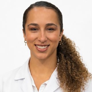 Deborah  Larrubia Trindade, Ortopedista - Traumatologista Rio de Janeiro