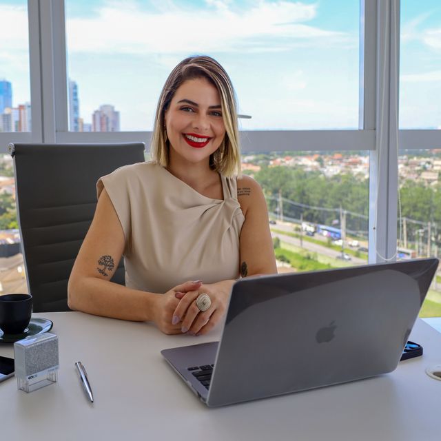 Bruna Cury Marinho, Ginecologista Itabirinha