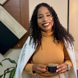 Dra. Stephanye Lopes