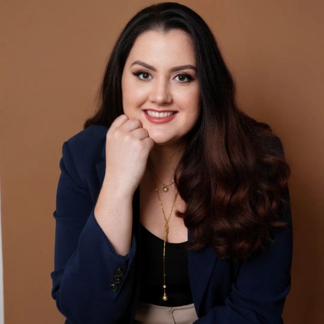 Júlia Moreira, Psicólogo São José dos Campos