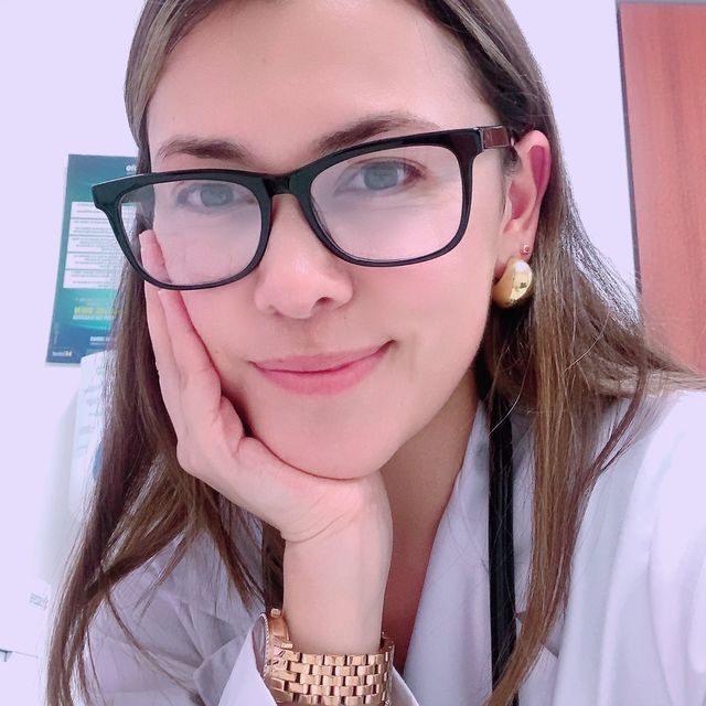 Luisa  Rincon, Internista Bogotá