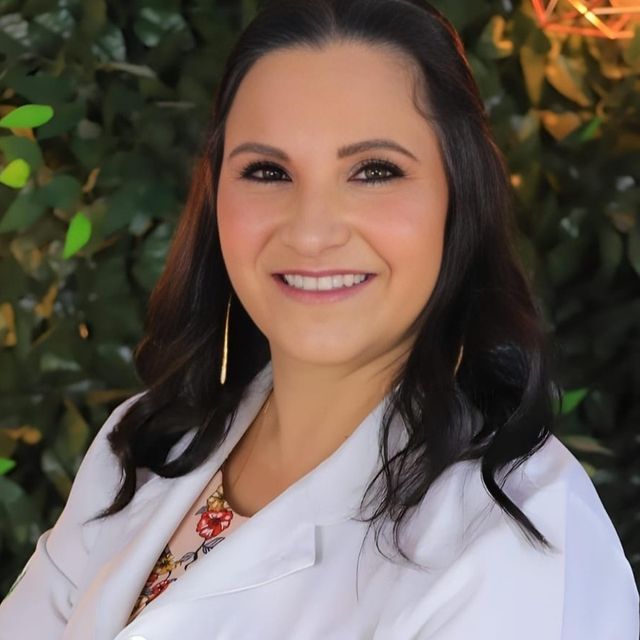 Luciane Lombardi de Castro Nunes, Nutricionista Guaíba