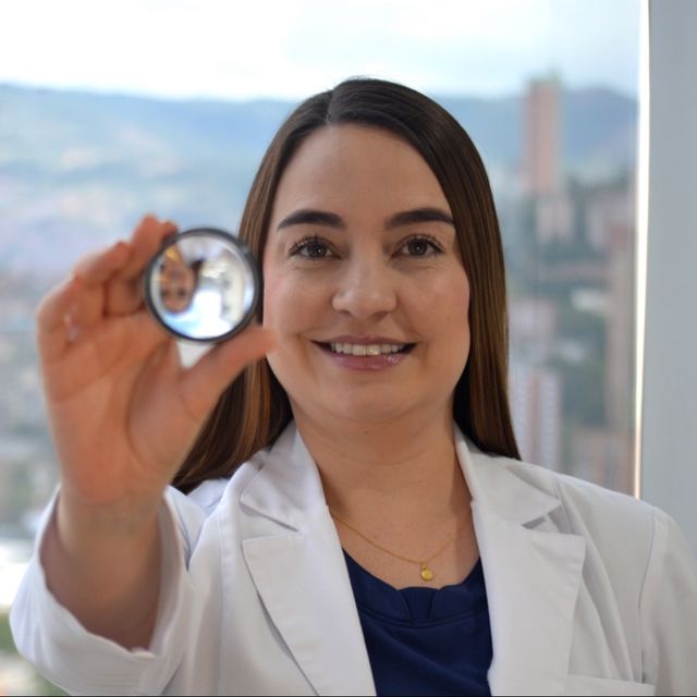 Johanna Morales Domínguez, Oftalmólogo Medellín