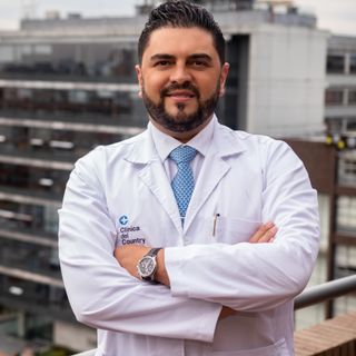 Acercar imagen: Juan Camilo García López, Urólogo Bogotá