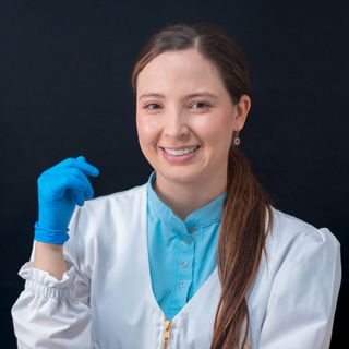 Dra. Camila Paredes