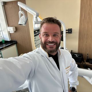 Ampliar imagem: Diego Lacerda, Dentista Curitiba