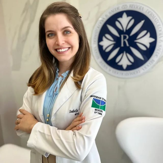 Isabella Brant De Moraes Palmeirao Alvarenga ., Pediatra Brasília