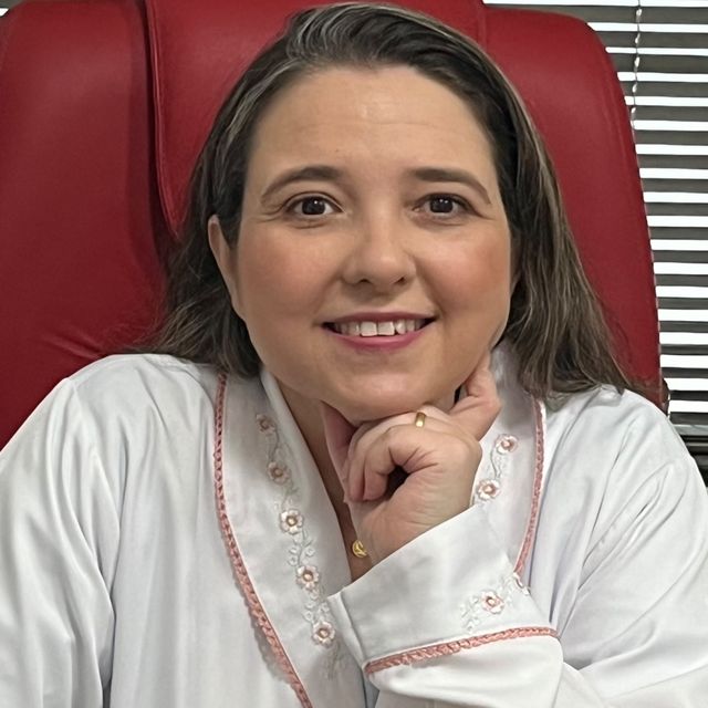 Fabiana  Cândida de Queiroz Santos Anjos , Ginecologista Gurupi