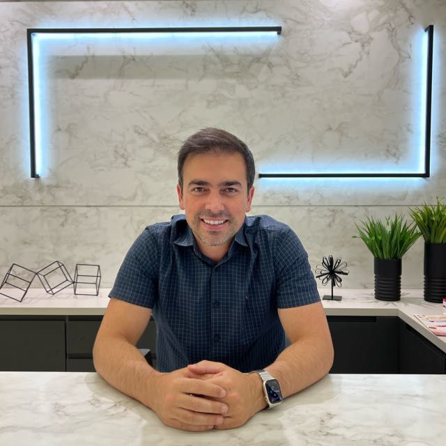 Jose Henrique Sales Junior, Cardiologista Uberlândia