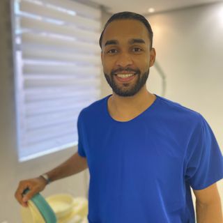 Ampliar imagem: Jhonny Renato Serafim, Dentista Porto Alegre