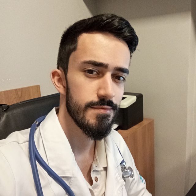 Anderson Raposo Ferreira Rodrigues De Oliveira Filho, Médico clínico geral Juiz de Fora