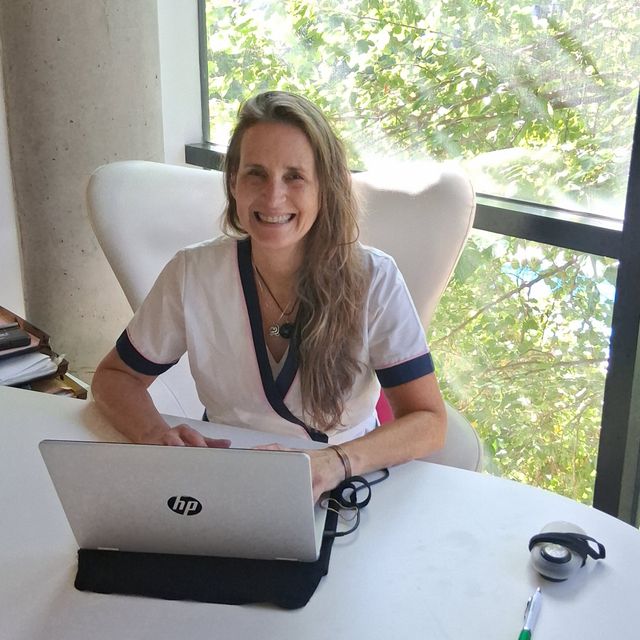 Carina Irene Simionato, Dermatólogo Ciudad Autónoma de Buenos Aires