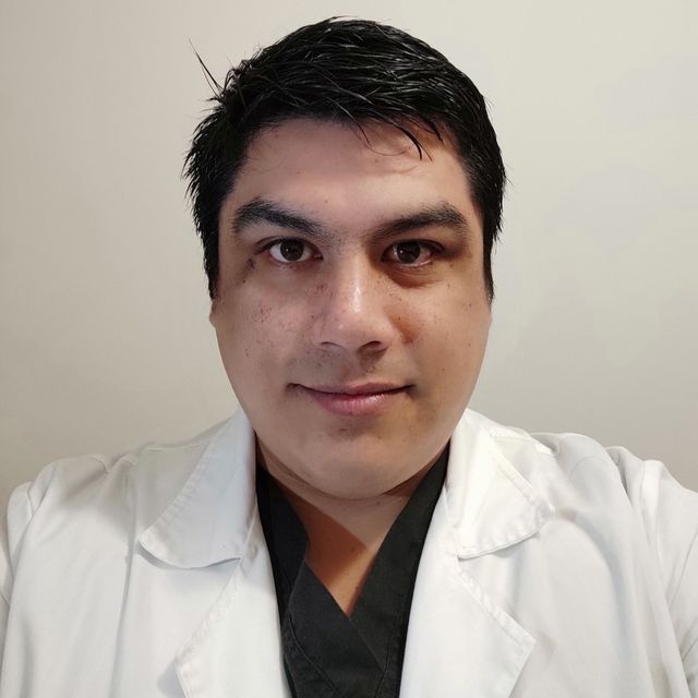 Mauricio Torres Núñez, Médico general Parral