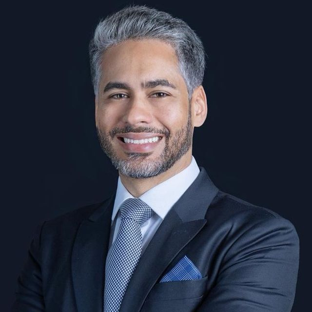 Ricardo Rezende, Cirurgião plástico Brasília