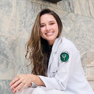 Julia Caneschi Salvador, Psiquiatra Colatina