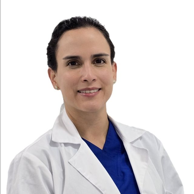 Vanessa Medina Gaviria, Cirujano pediátrico Bogotá