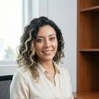 Dra. Gabriela Lombardi dos Santos  Almeida Batista 