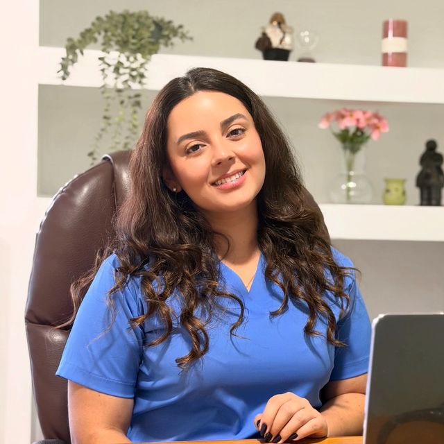 Isabella Gómez Villegas, Médico general Cartago